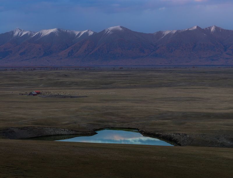 Зурх нуур - озеро-сердце фото превью