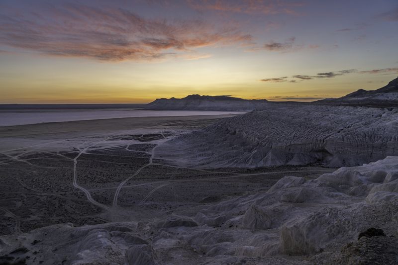 Казахстан, полуостров Мангышлак, Мангыстау, солончак Тузбаир, закат,  Послезакатные краски Мангыстау фото превью