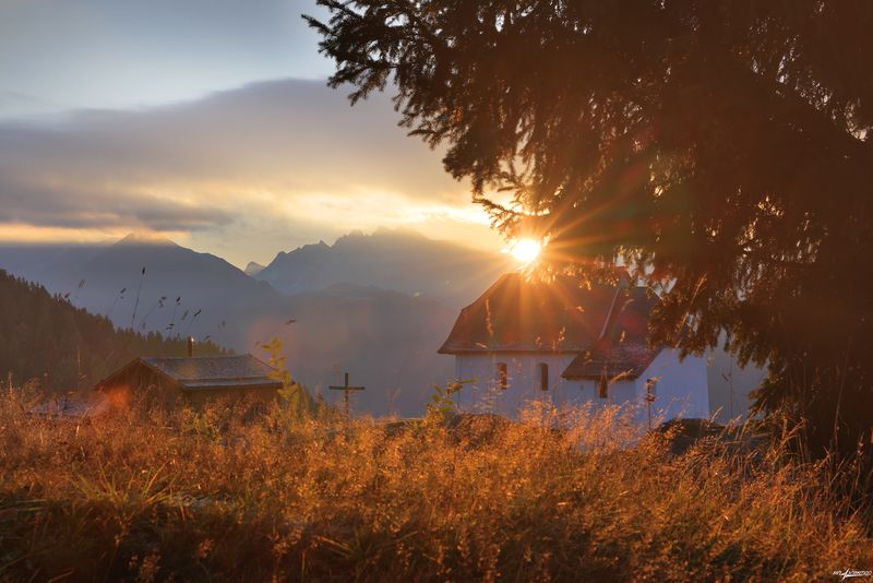 swiss На погост он мельком глянет... фото превью