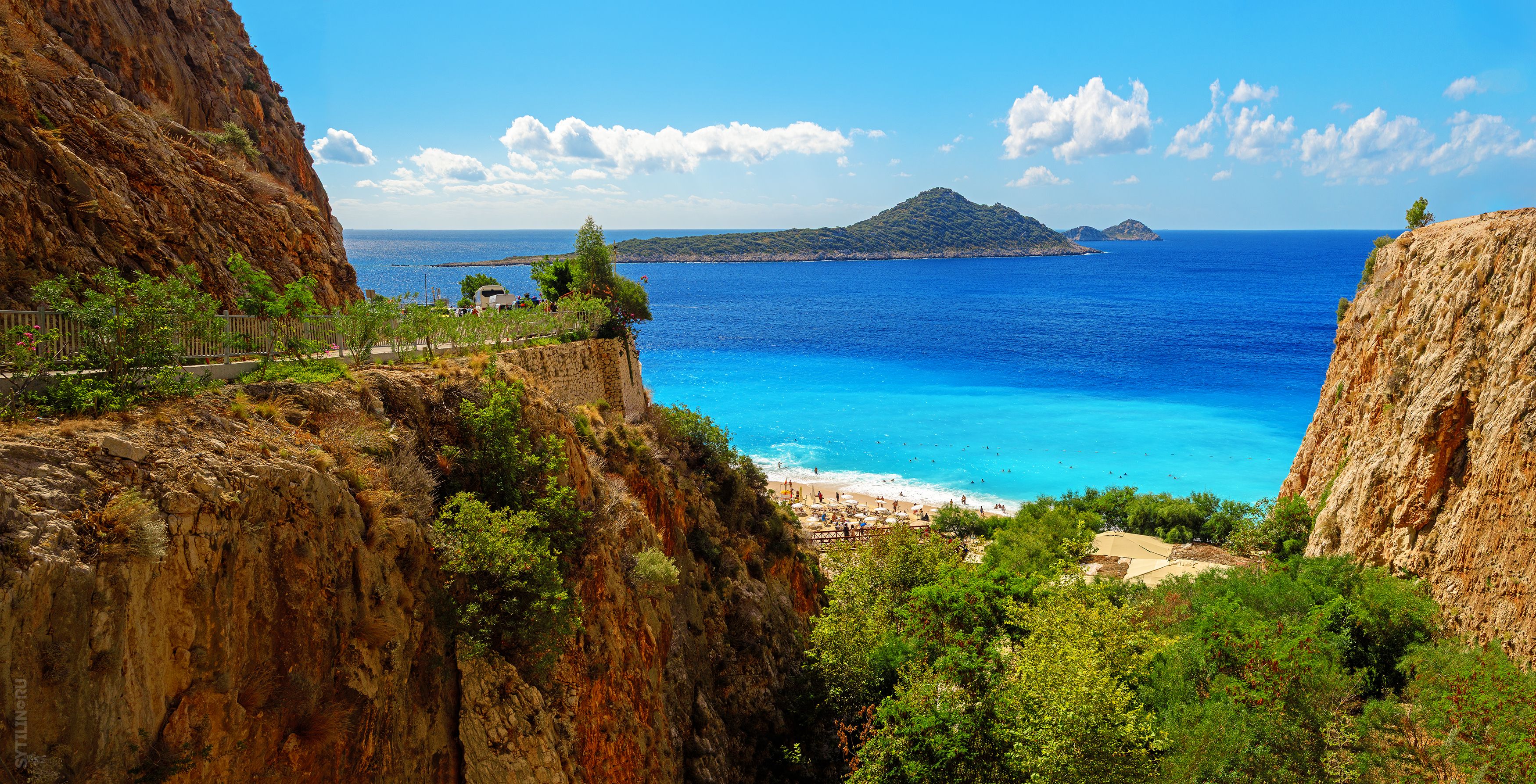 Пляж Капуташ, Капутаж, Kaputaş Plajı, Kaputaş Beach, Kaputash, Анталия, Antalya, Turkey, Турция, отдых, тур, средиземное море, средиземноморье, песок, волны, изумрудный, лазурный, голубой, панорама, побережье, известный,достопримечательность,каш,Kaş,Kas Пляж Капуташ (Kaputaş Plajı). Провинция Анталия. Турция. фото превью