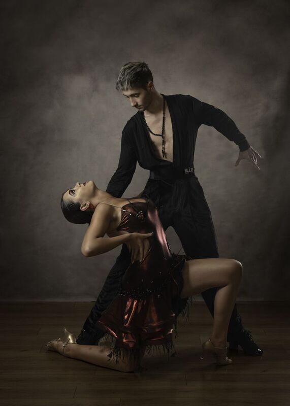 The hold фото превью