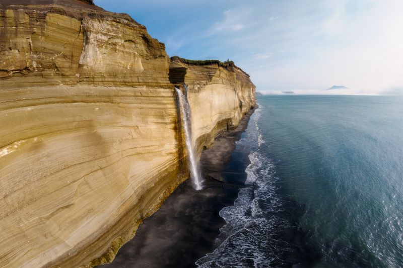 кунашир, сахалин, сахалинская область, курилы, курильские острова, клиф, kuril islands, far east, дальний восток, kunashir, головнинский клиф Головнинский клиф, Кунашир фото превью