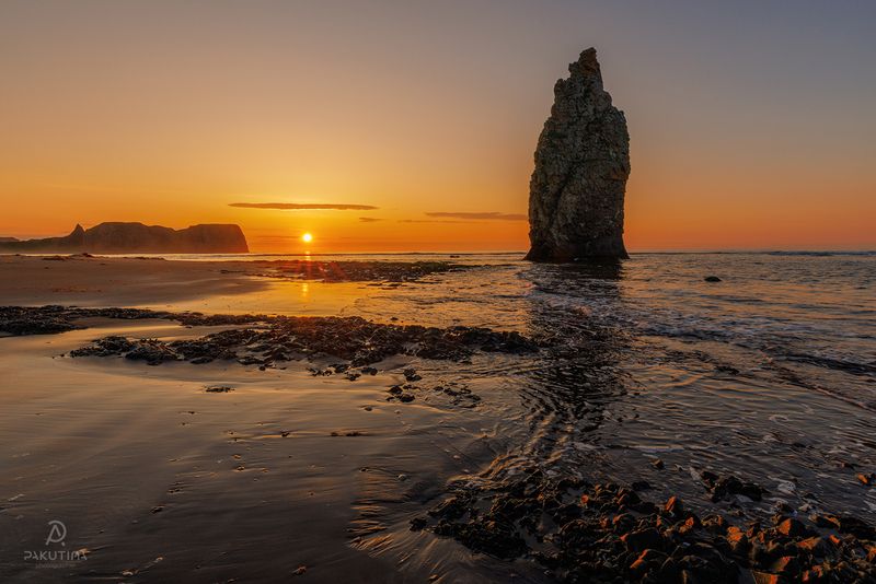 пейзаж, курилы, о. кунашир Чертов Палец фото превью
