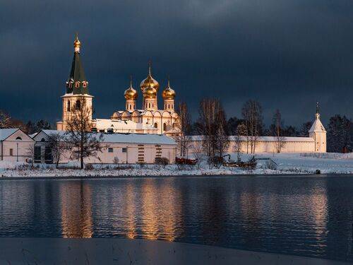 Первые всадники зимы