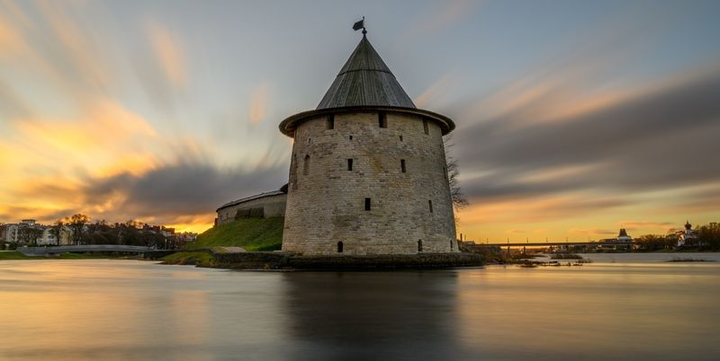 Плоская башня фото превью