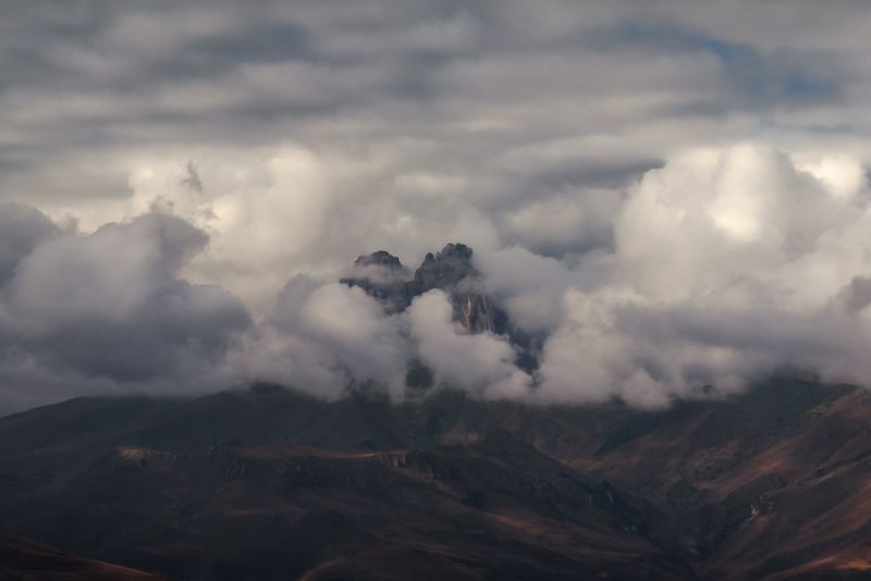 кавказ, горы, кабардино-балкария, кбр, скалистый хребет, науджидза, облака Окутанные облаками фото превью