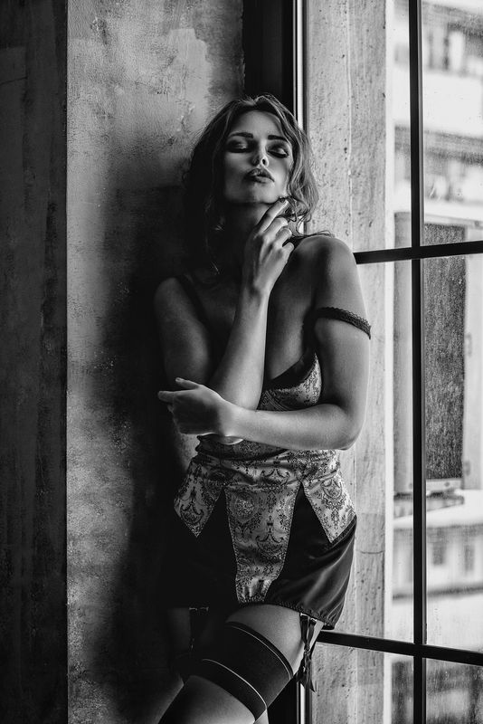 black, white, monochrome, window, light, natural, lighting, contemplative, thoughtful, pensive, architectural, frame, geometric, lines, industrial, vintage, aesthetic, retro, classic, timeless, moody, atmospheric, intimate, soft, light Nadia фото превью