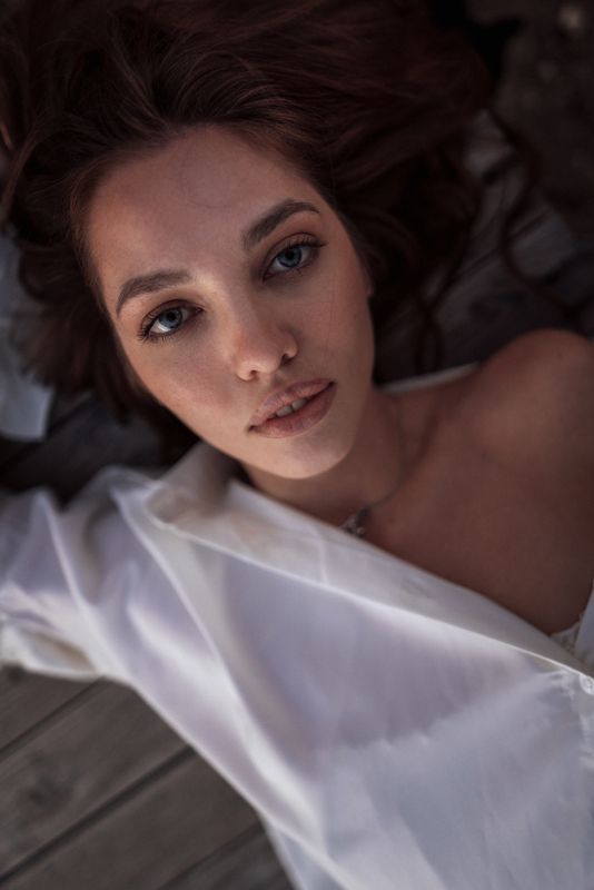 #artphotography #blackandwhitephoto  #naturalbeauty #moodyportrait #softlight Natasha фото превью