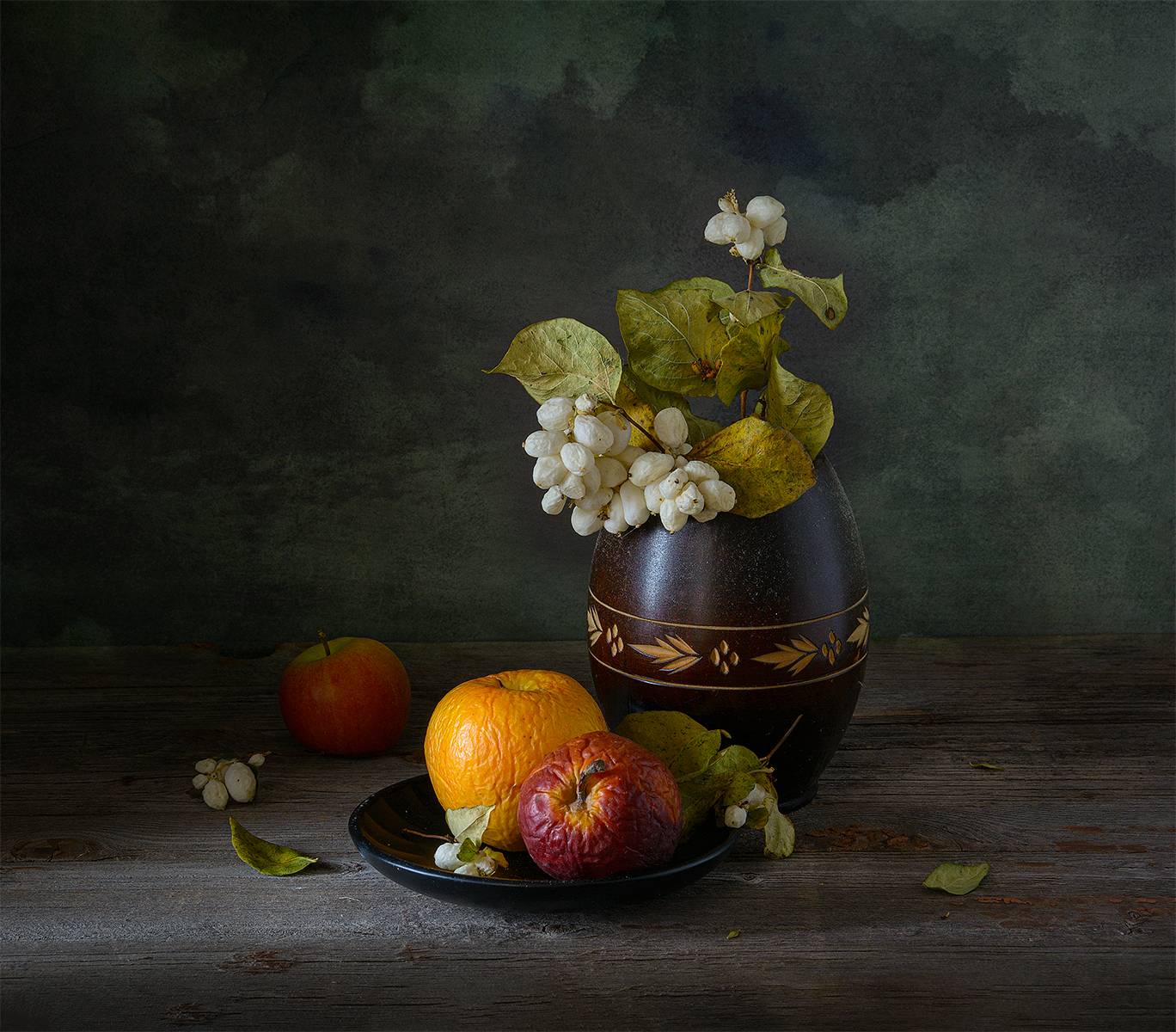 яблоки, блюдце, цветы, увядание, Алексей Бычков