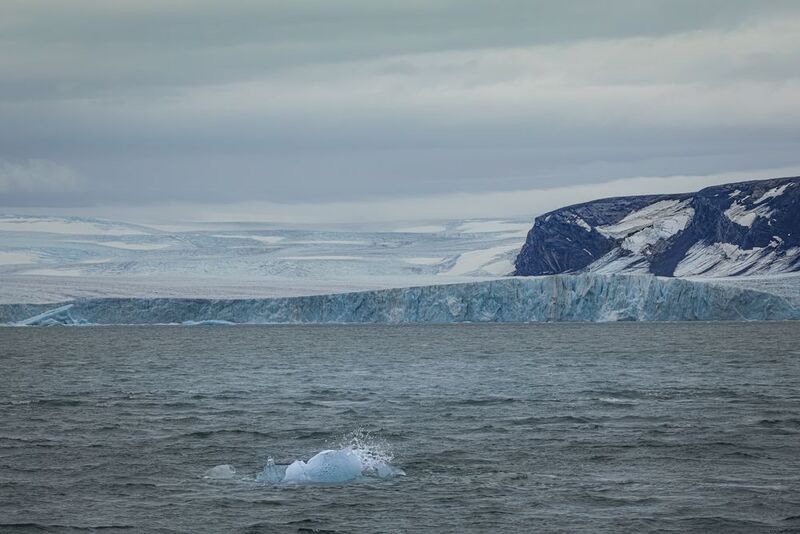 новая земля, остров северный, арктика Вдоль берегов Новой Земли фото превью
