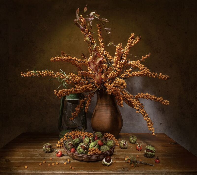 натюрморт, облепиха, каштаны Рыжая осень... фото превью