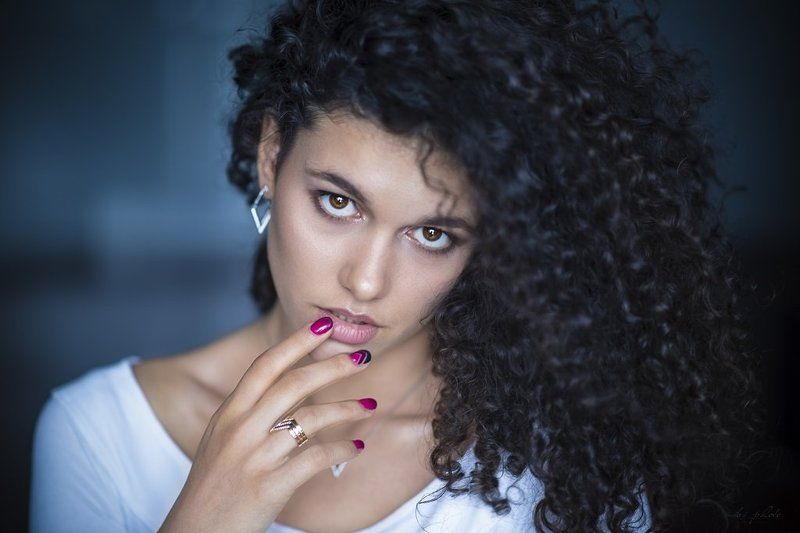 Brunette, Curly hair, Portrait Kinga фото превью