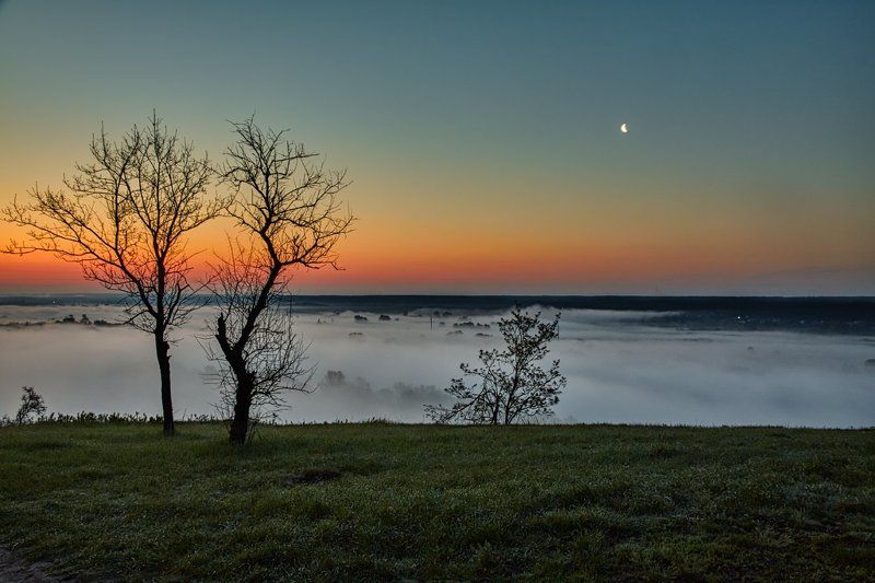 Над рекой фото превью