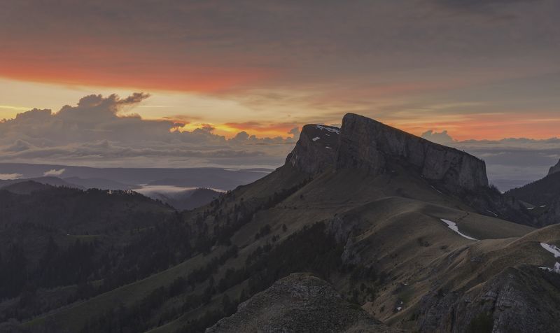 май, 2016, , тхачи, хребет, передовой, закат Часы на башне давно били полдень какого-то прошедшего дня фото превью