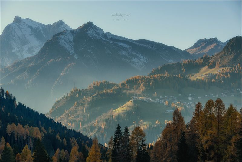 доломитовые альпы,италия,village,осень,mountain,деревня,scenery peak,церквушка,monte pelmo,santa lucia,тени,alps,лиственница,dolomites,свет,selva cadore,church Дыхание гор фото превью