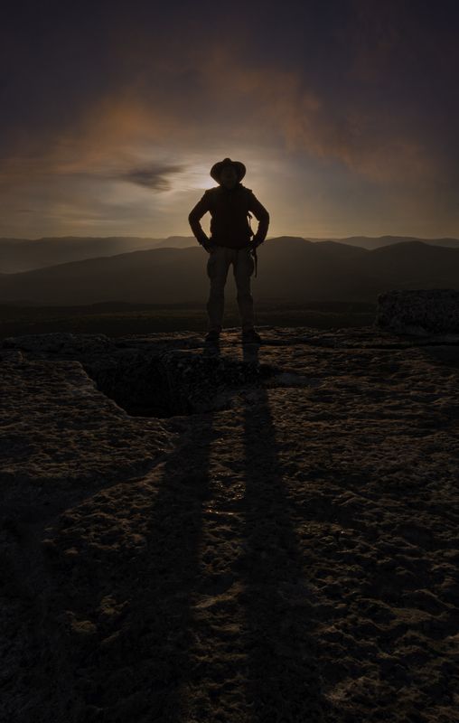 Россия, Крым, Бахчисарайский район, Мангуп-Кале, рассвет,  На рассвете фото превью