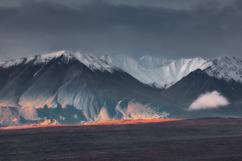 республика_саха_якутия саха якутия оймяконский_улус оймяконье хребет_сунтар-хаята первый_снег Облако, заблудившееся в горах фото превью