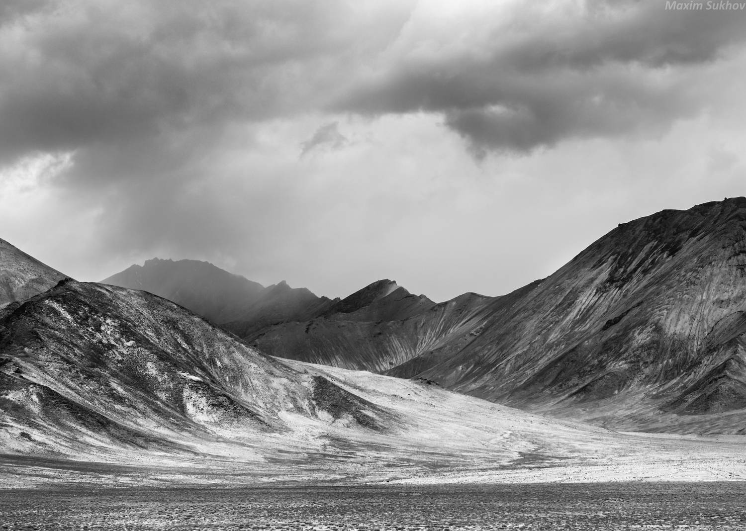 Памир, Памирский тракт, Максим Сухов