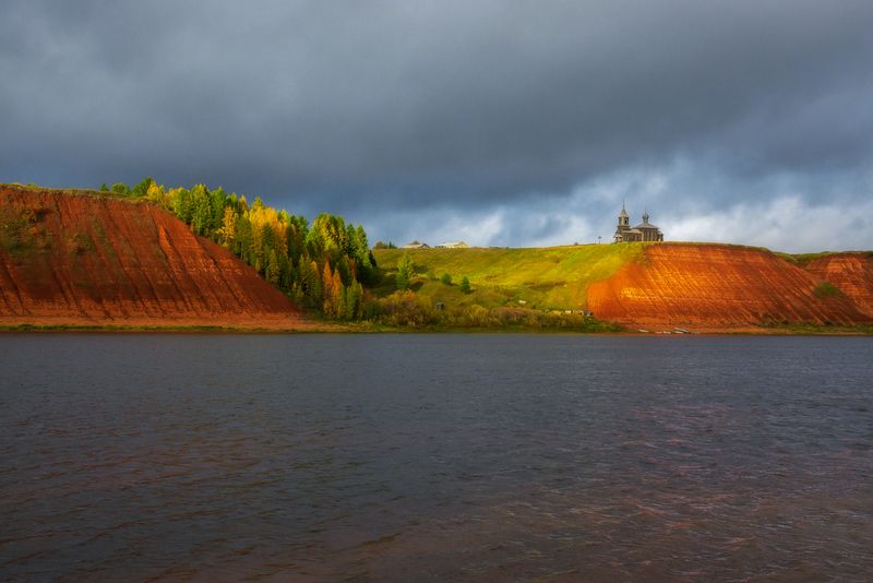 Свет в ненастье фото превью