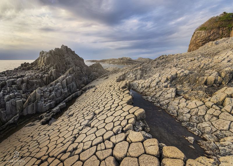 кунашир, курилы, курильские острова, пейзаж Мыс столбчатый фото превью