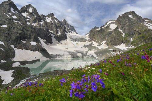 Ледник Аманауз