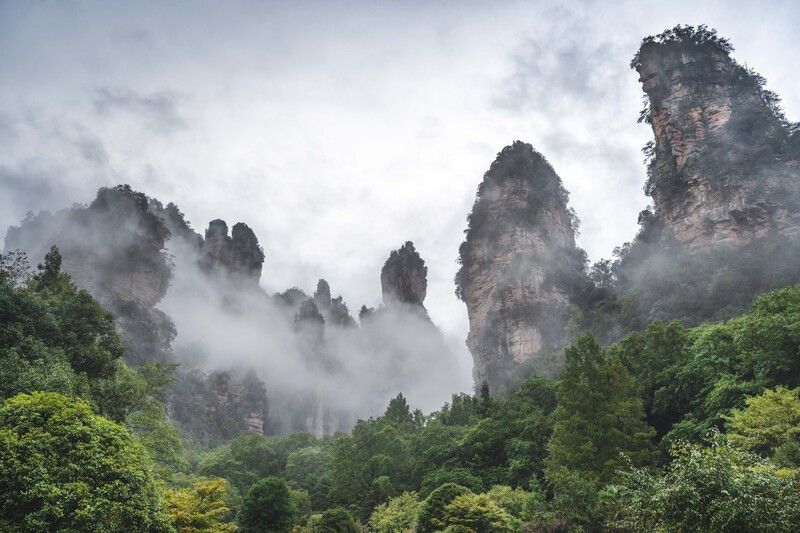 Завораживающий мир каменных Исполинов Чжанцзяцзе… The fascinating world of the stone Giants of Zhangjiajie... фото превью