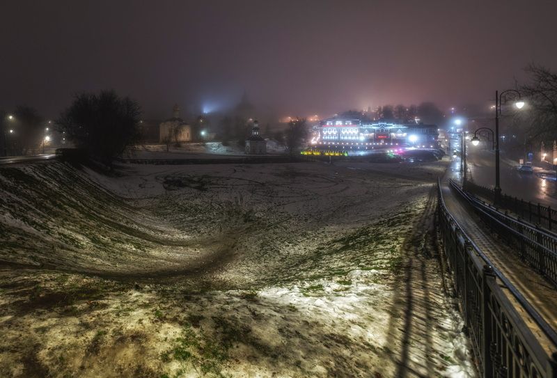 Туманный город фото превью