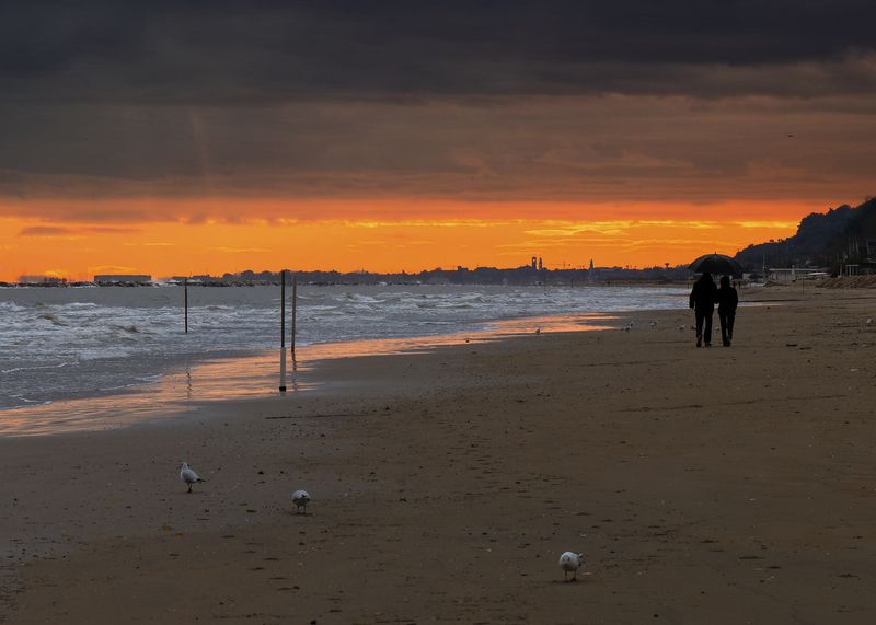 Sunrise фото превью