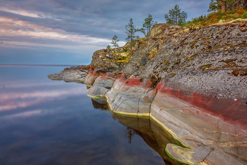 лето, штиль, ладожские шхеры, карелия, ладога, северное приладожье, сортавала, питкяранта, русский север, северная природа, северный пейзаж, пейзажи карелии, фототуры по карелии, фототуры по ладоге, фототур на ладожские шхеры Полосатые скалы фото превью