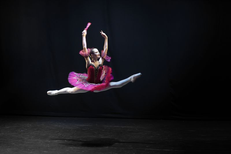 Grand Jete фото превью