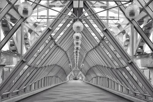 Симметрия безмолвия