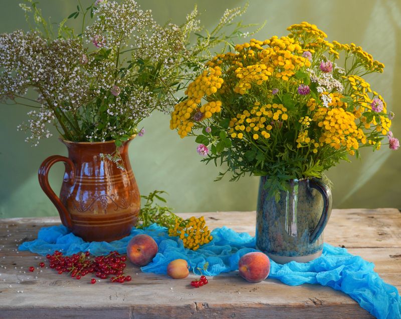 Дачные истории. С полевыми цветами фото превью