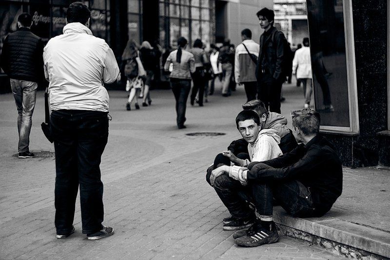 беспризорники, люди, город, чб, питер Гавроши фото превью