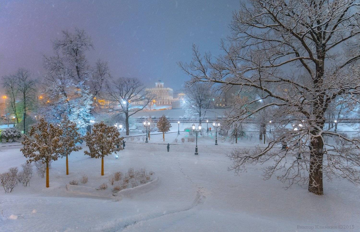 Александровский, Вечер, Дом, Зима, Кремль, Москва, Пашкова, Сад, Снег, Снегопад, Виктор Климкин