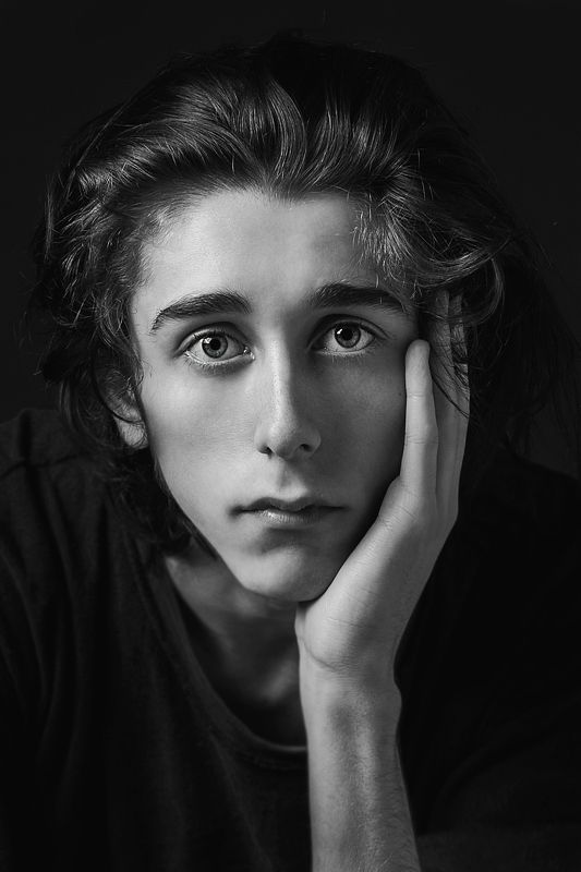 портрет,мужской,чернобелое sadboy фото превью