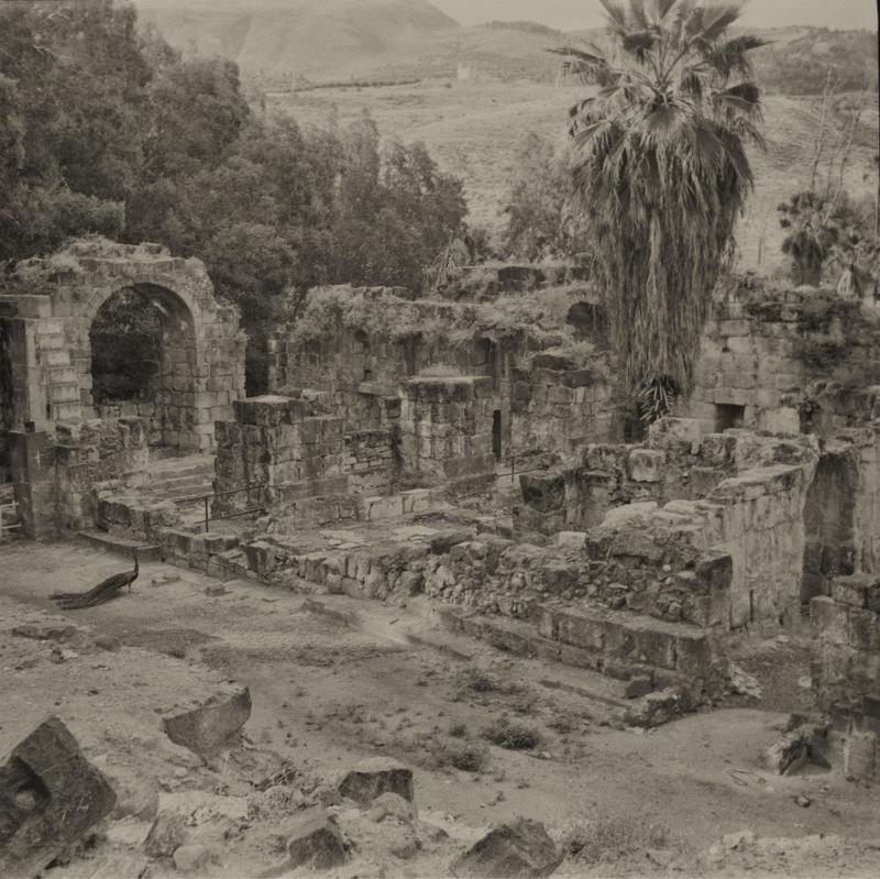 руины, пленка, искра 2, 6х6, чб, тонировка, Rural фото превью