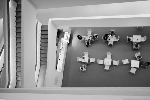 Ступени уводящие от безмятежности