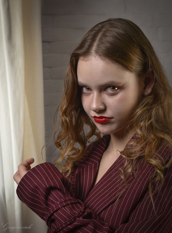 девушка. портрет. красота. глаза. Я обиделась! фото превью