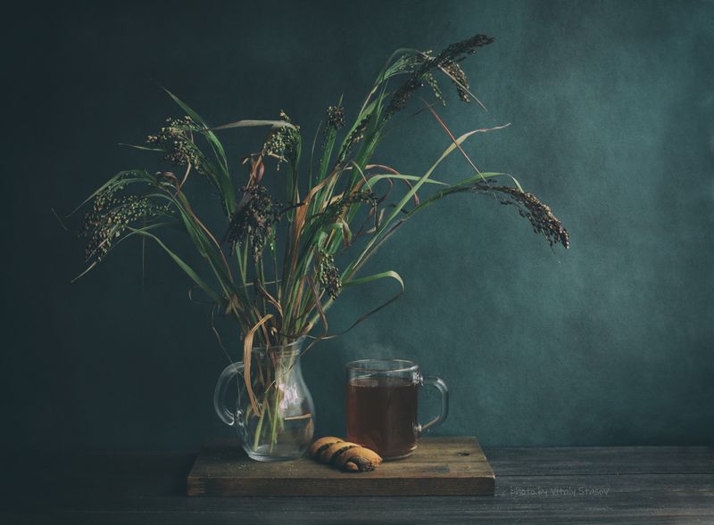 просо, чашка чая, натюрморт, still life, conceptual, minimalism, shadows Просо и чашка чая фото превью