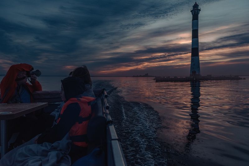 маяк закат Финский залив Кронштадт Маяк на закате фото превью