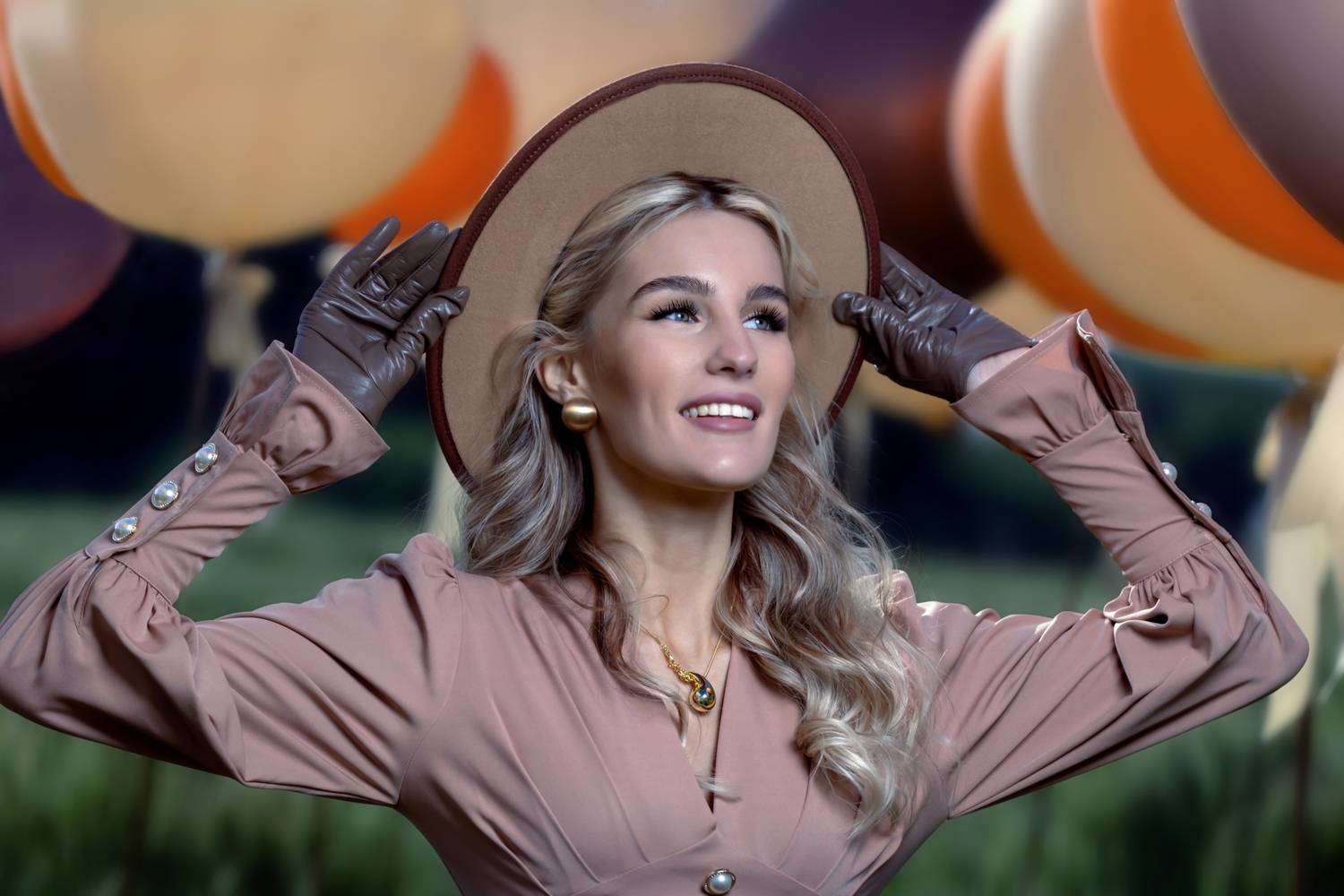 Летний день, красивая девушка, нарядное платье, шляпка, воздушные шары, Герцен Наталья