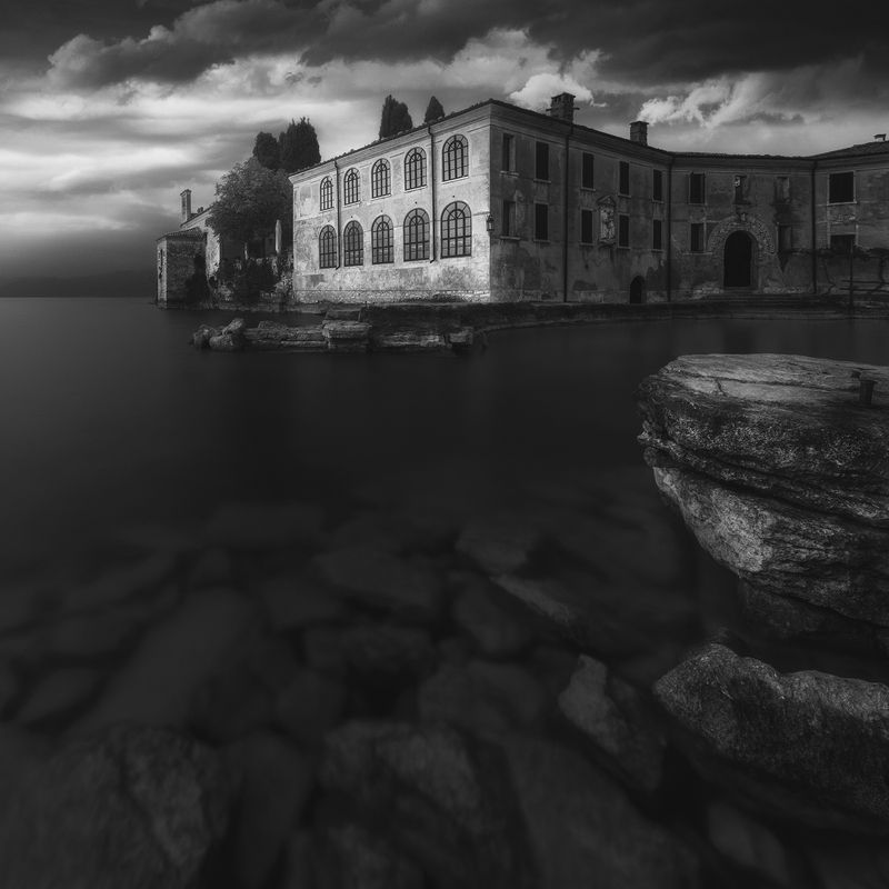 Through the Shadowed фото превью