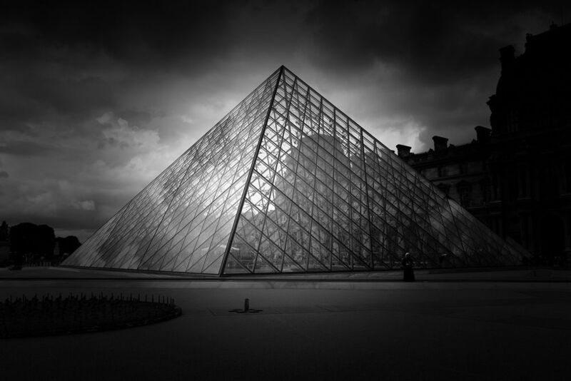 La pyramide du Louvre фото превью