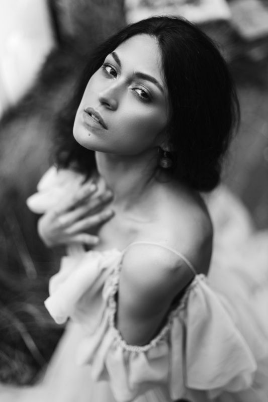 Женский портрет  фото превью