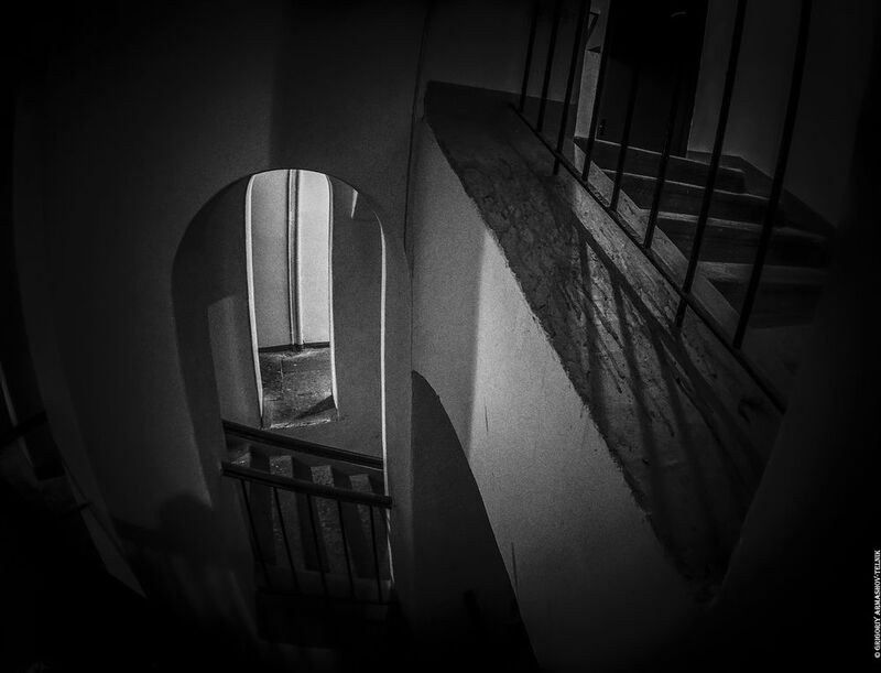 По тайным тропам парадной фото превью