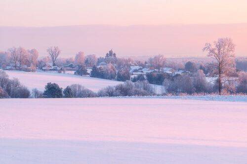 Нежный свет морозного вечера