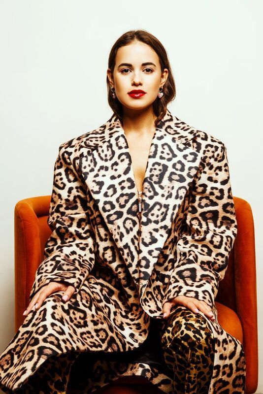 Love фото превью