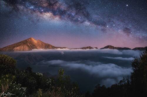 Milky way over Mount Rinjani