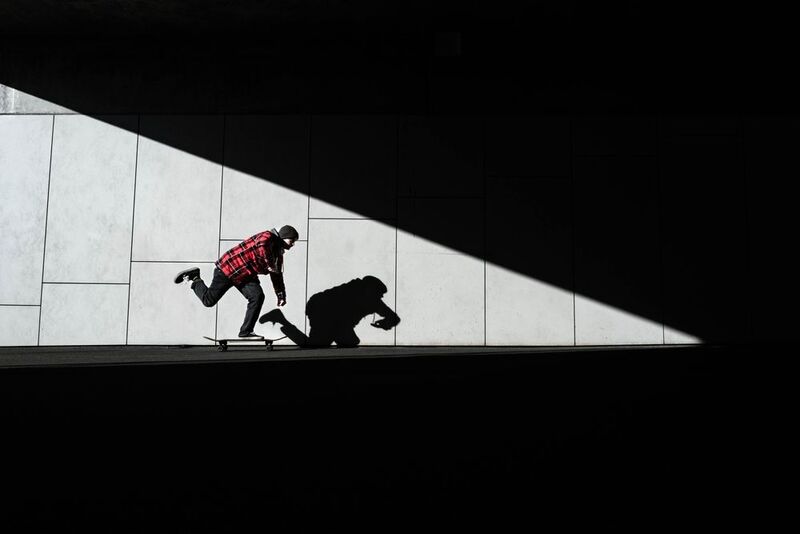 skateboarding, shadows, shadow, skate, art, street, urban, city, sun, light, fine art, minimalism Push фото превью