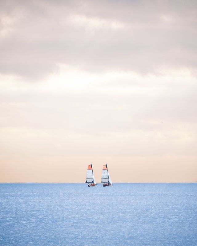 [on a date] фото превью